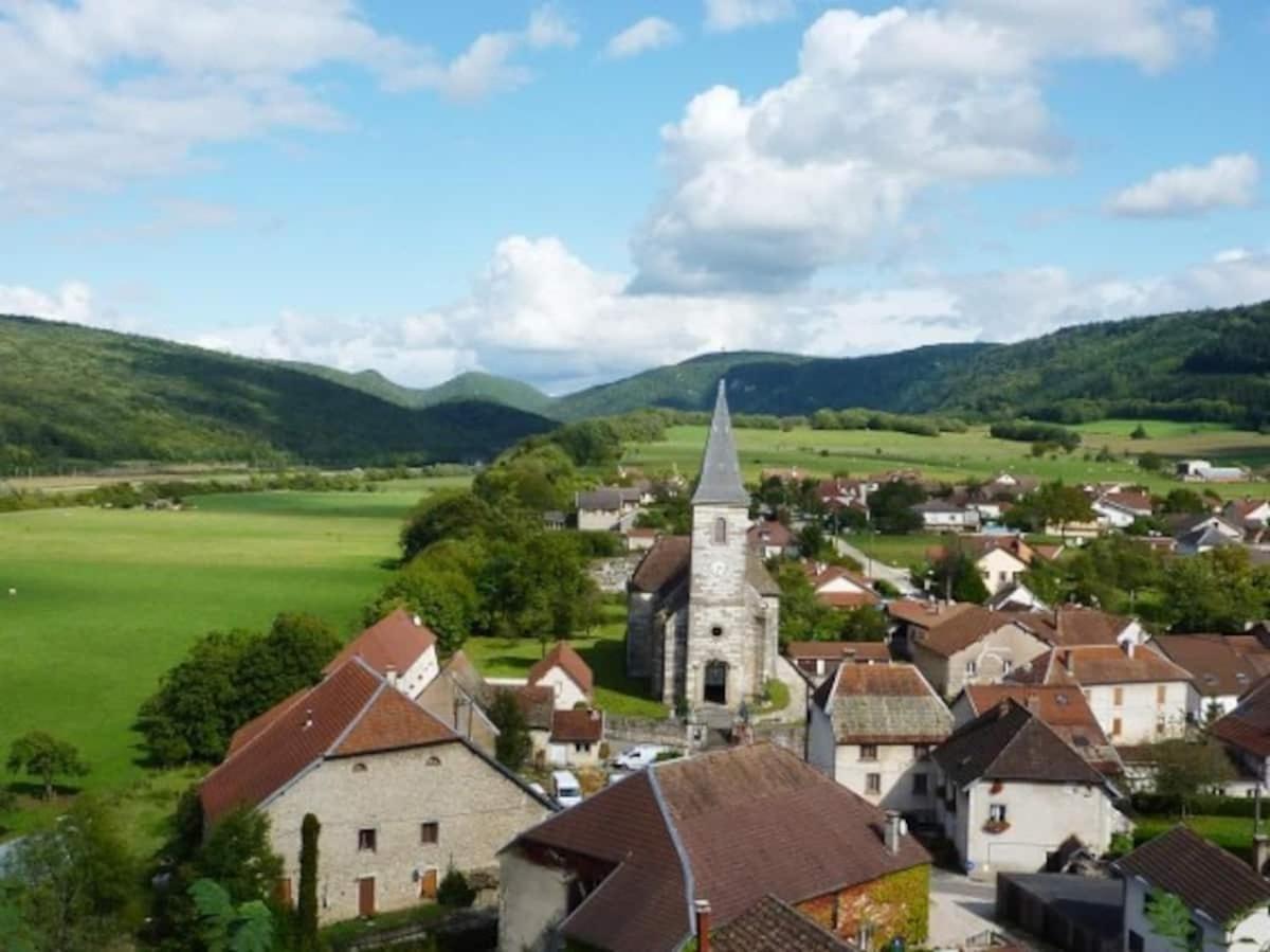 Gite 3 étoiles entre sources et rivière Besançon Vaire-le-Grand Exterior foto